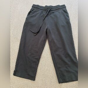 32 Degrees Cool Charcoal Grey‎ Cropped Lounge Pants Women’s Capri Sweatpants”